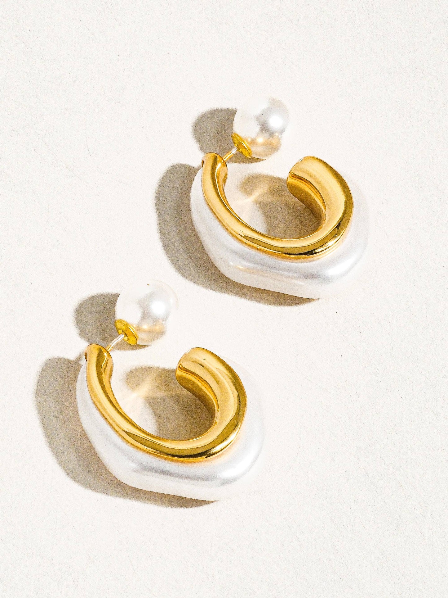 The Kinsley Hoop Earring